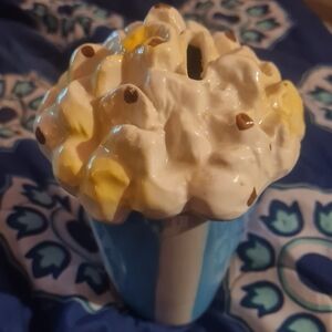 Ceramic Popcorn-Themed Coin Bank